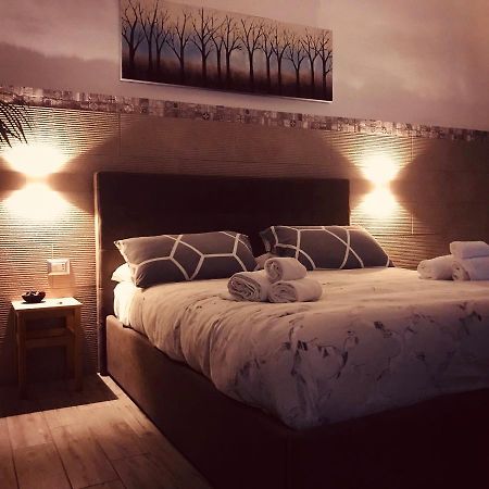 Bed and Breakfast La Piazzetta Бриндизи Экстерьер фото