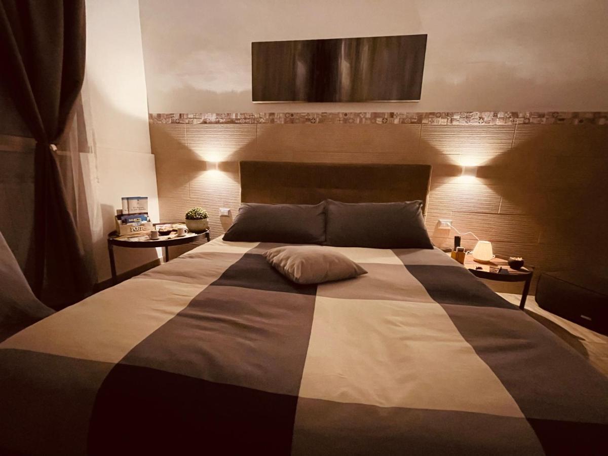 Bed and Breakfast La Piazzetta Бриндизи Экстерьер фото